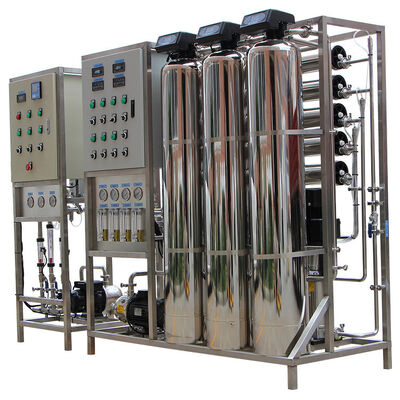 comprar Sistema de filtro de água de osmose reversa industrial RO com controle PLC e garantia de 1 ano remove 95-99% dos poluentes Fabricação em linha