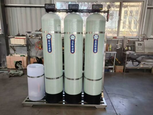 comprar Sistema automático de purificação de água por osmose reversa com operação controlada automaticamente de alta pureza de 99% e construção em aço inoxidável Fabricação em linha